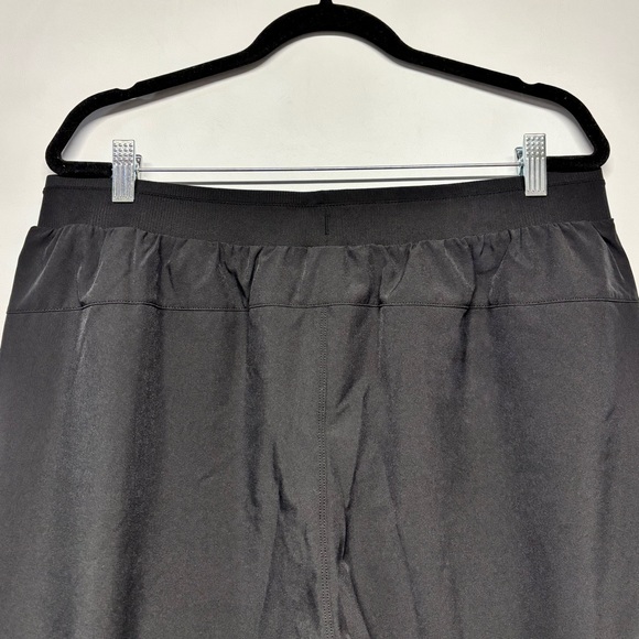 ✨Fabletics Short Size XL - Picture 3 of 9